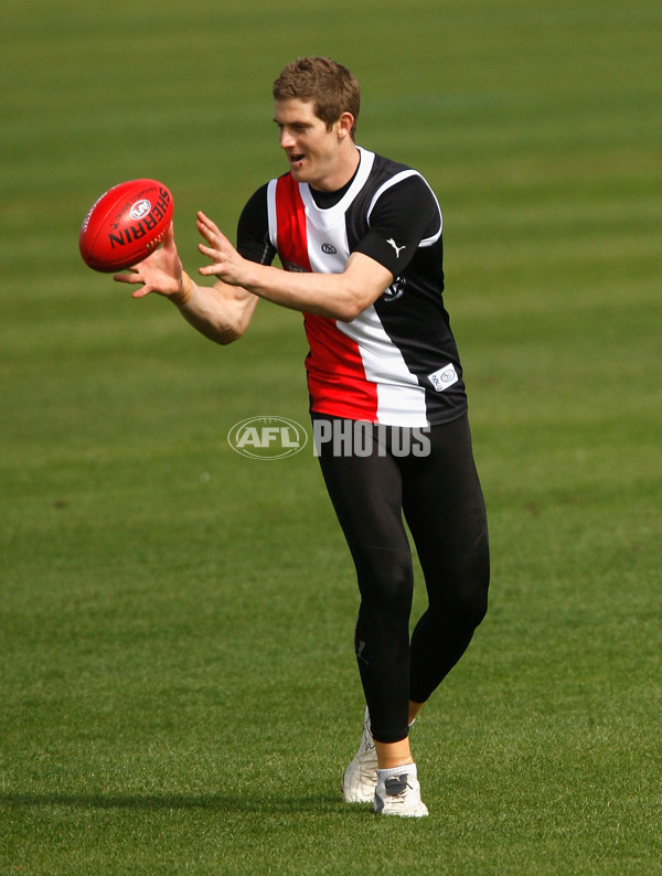 AFL 2010 Training - St Kilda 280910 - 219086