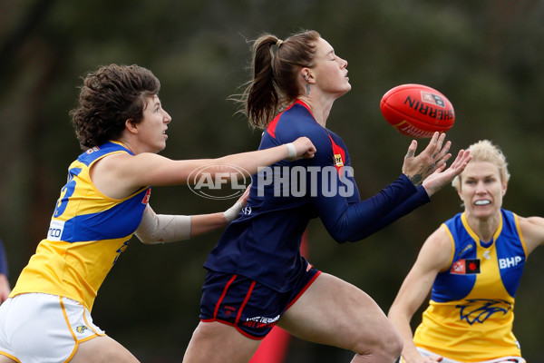 AFLW 2022 S7 Round 10 - Melbourne v West Coast - A-498814