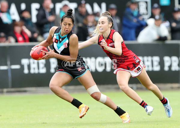 AFLW 2022 S7 Round 10 - Port Adelaide v Essendon - A-499914