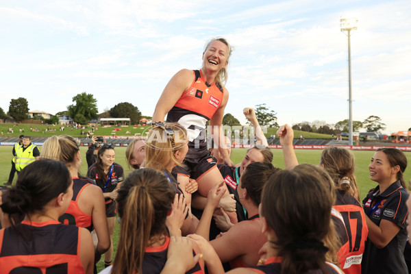 AFLW 2022 S7 Round 10 - GWS v Gold Coast - A-499934