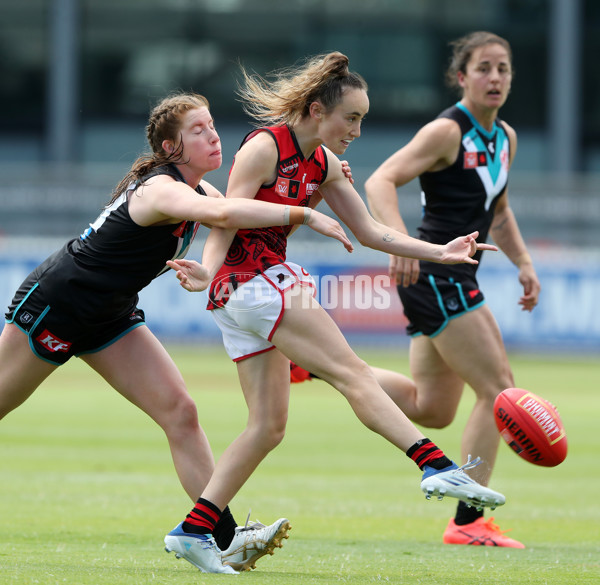 AFLW 2022 S7 Round 10 - Port Adelaide v Essendon - A-499940