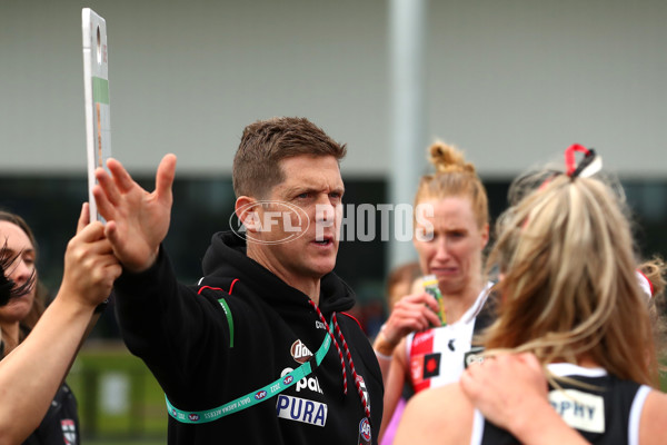 AFLW 2022 S7 Round 10 - St Kilda v Adelaide - A-501267