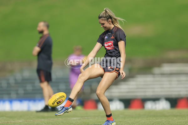 AFLW 2022 S7 Round 10 - GWS v Gold Coast - A-501273