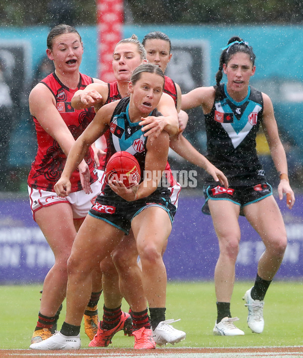 AFLW 2022 S7 Round 10 - Port Adelaide v Essendon - A-502285