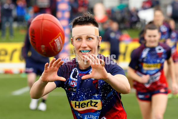 AFLW 2022 S7 Round 10 - Melbourne v West Coast - A-503813