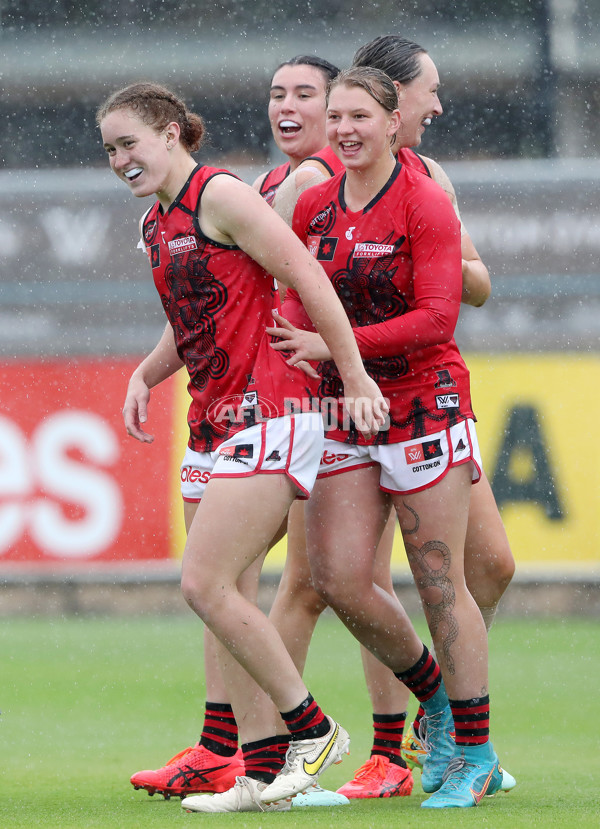 AFLW 2022 S7 Round 10 - Port Adelaide v Essendon - A-505015