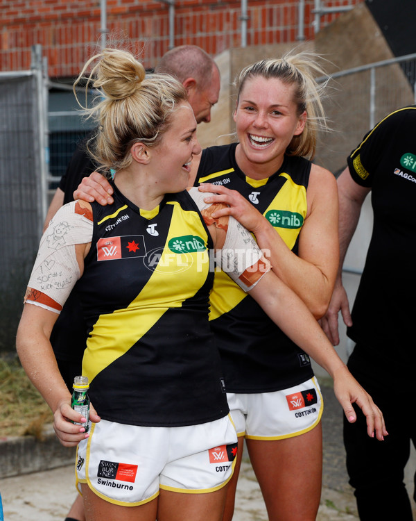 AFLW 2022 S7 Round 10 - North Melbourne v Richmond - A-505033