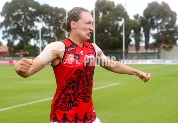 AFLW 2022 S7 Round 10 - Port Adelaide v Essendon - A-505086