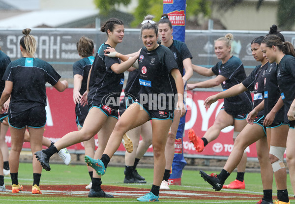 AFLW 2022 S7 Round 10 - Port Adelaide v Essendon - A-506398