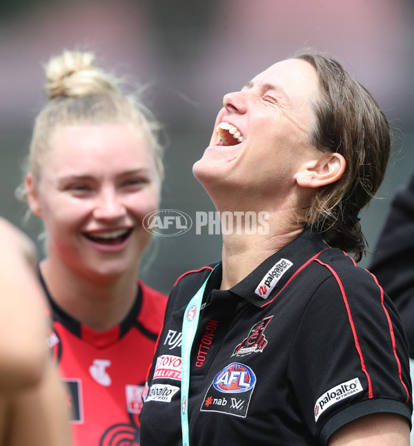 AFLW 2022 S7 Round 10 - Port Adelaide v Essendon - A-507612