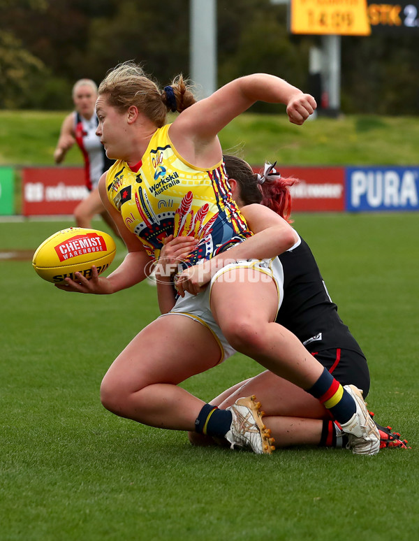 AFLW 2022 S7 Round 10 - St Kilda v Adelaide - A-508813