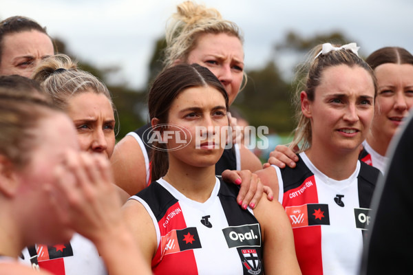 AFLW 2022 S7 Round 10 - St Kilda v Adelaide - A-508820