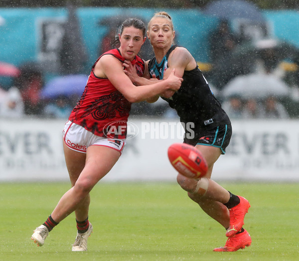 AFLW 2022 S7 Round 10 - Port Adelaide v Essendon - A-508829