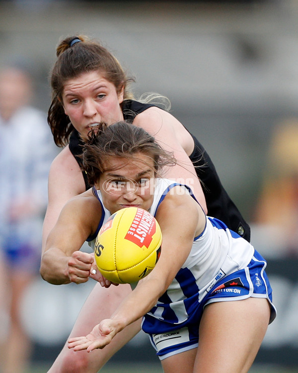 AFLW 2022 S7 Round 10 - North Melbourne v Richmond - A-508834