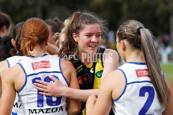 AFLW 2022 S7 Round 10 - North Melbourne v Richmond - A-510066