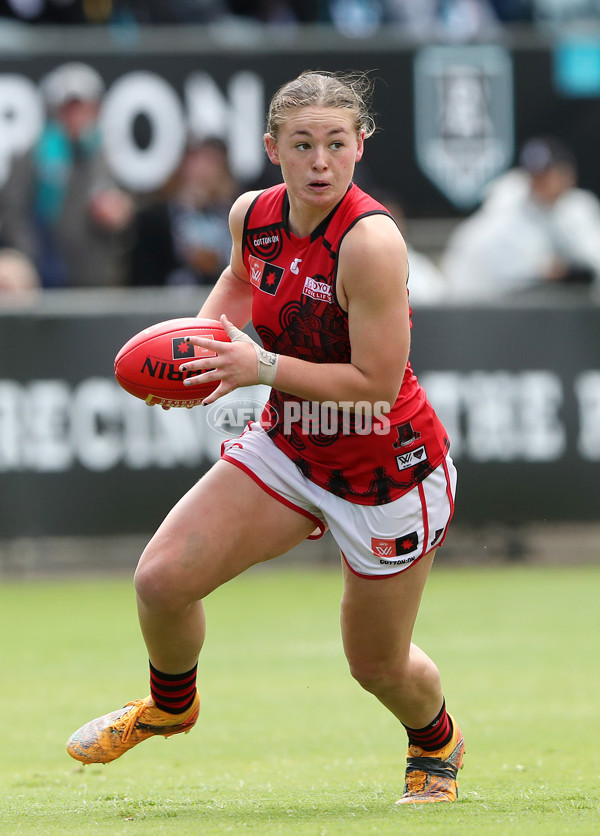 AFLW 2022 S7 Round 10 - Port Adelaide v Essendon - A-511265