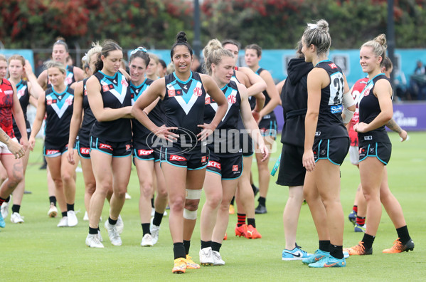 AFLW 2022 S7 Round 10 - Port Adelaide v Essendon - A-511269