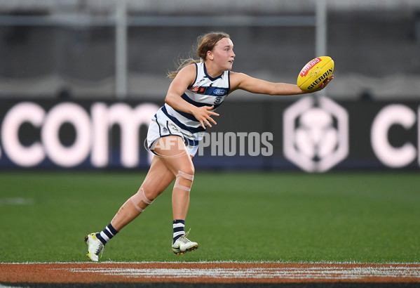 AFLW 2022 S7 First Elimination Final - Geelong v North Melbourne - A-522666