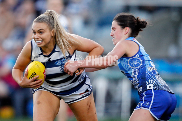 AFLW 2022 S7 First Elimination Final - Geelong v North Melbourne - A-522672