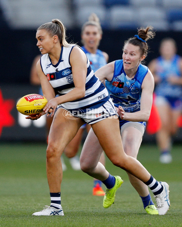 AFLW 2022 S7 First Elimination Final - Geelong v North Melbourne - A-531723