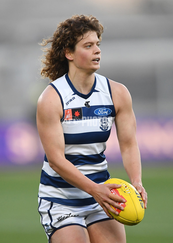 AFLW 2022 S7 First Elimination Final - Geelong v North Melbourne - A-534433