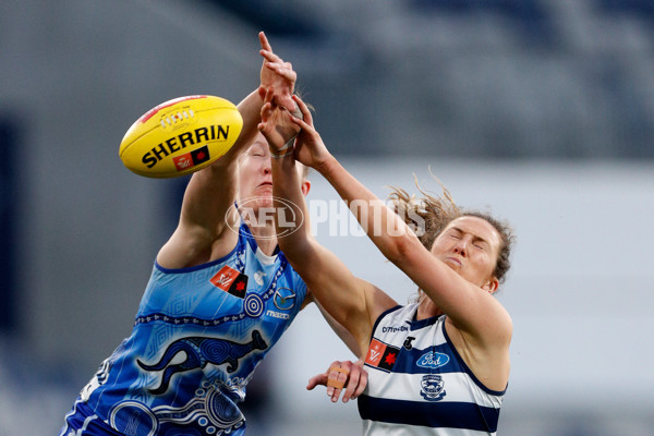 AFLW 2022 S7 First Elimination Final - Geelong v North Melbourne - A-537895