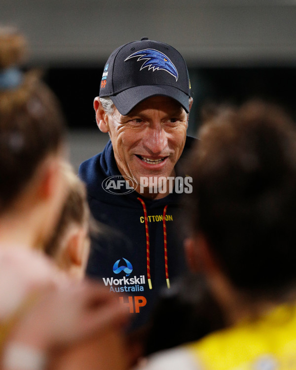 AFLW 2022 S7 Second Qualifying Final - Melbourne v Adelaide - A-541766