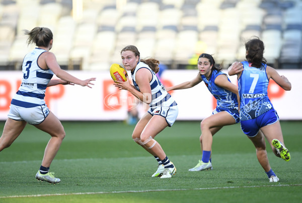 AFLW 2022 S7 First Elimination Final - Geelong v North Melbourne - A-541776