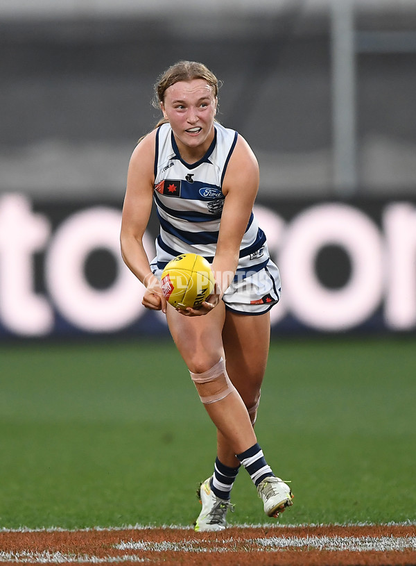 AFLW 2022 S7 First Elimination Final - Geelong v North Melbourne - A-541780