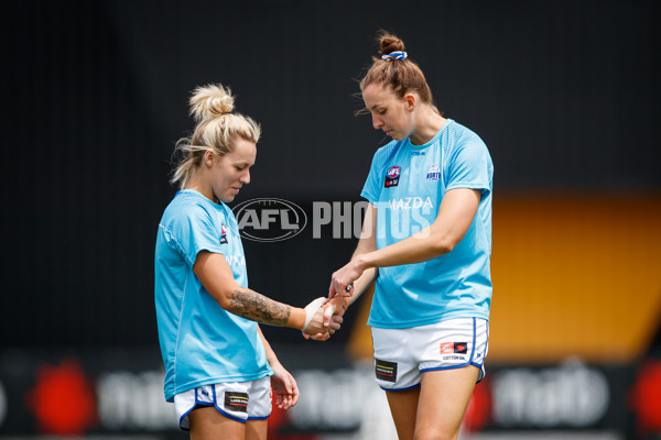 AFLW 2022 S7 First Semi Final - Richmond v North Melbourne - A-544144