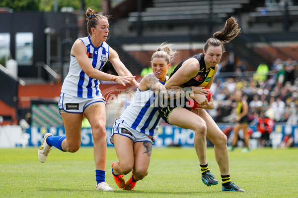 AFLW 2022 S7 First Semi Final - Richmond v North Melbourne - A-545956