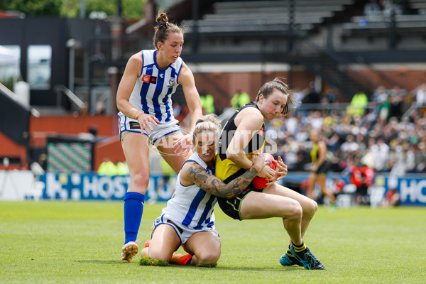 AFLW 2022 S7 First Semi Final - Richmond v North Melbourne - A-545958