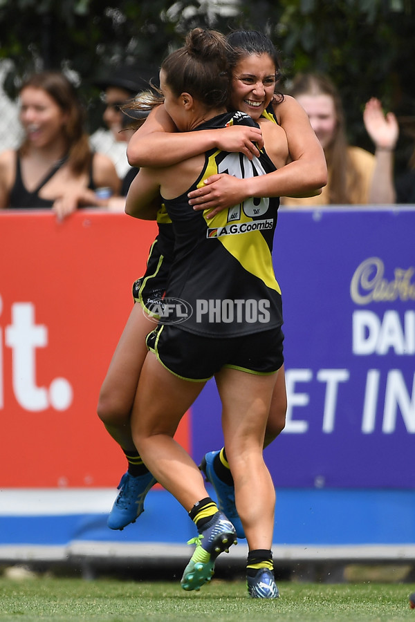 AFLW 2022 S7 First Semi Final - Richmond v North Melbourne - A-546454