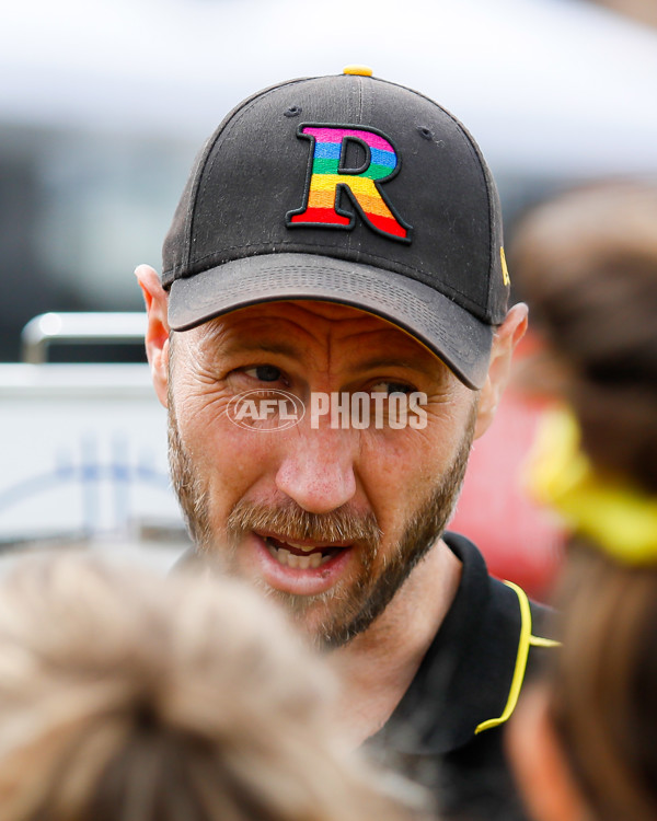 AFLW 2022 S7 First Semi Final - Richmond v North Melbourne - A-546506