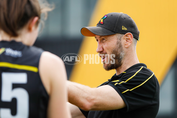 AFLW 2022 S7 First Semi Final - Richmond v North Melbourne - A-548547