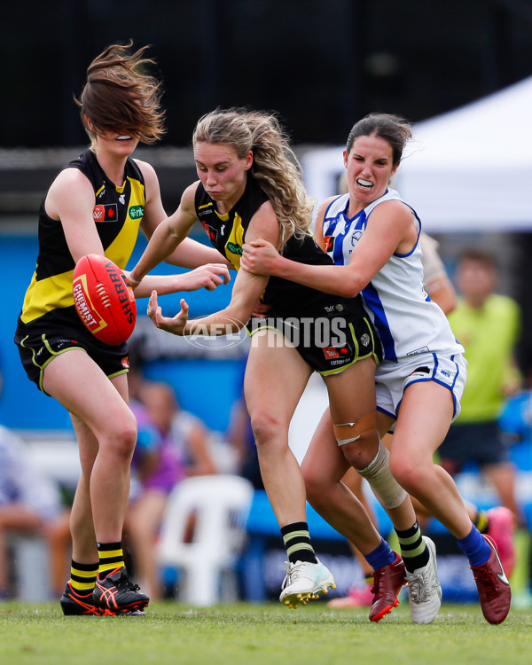 AFLW 2022 S7 First Semi Final - Richmond v North Melbourne - A-549158