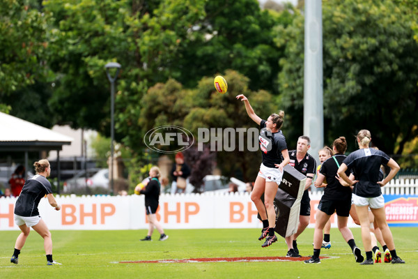 AFLW 2022 S7 Second Semi Final - Adelaide v Collingwood - A-549168