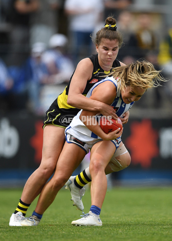 AFLW 2022 S7 First Semi Final - Richmond v North Melbourne - A-551333