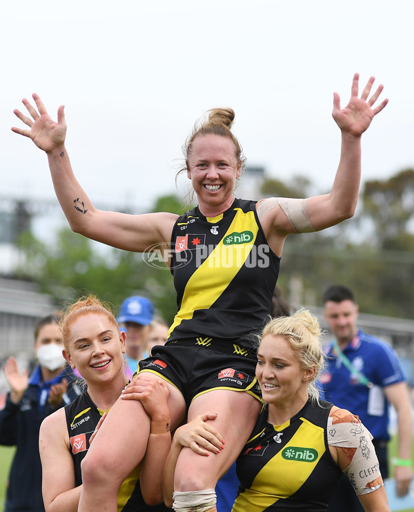 AFLW 2022 S7 First Semi Final - Richmond v North Melbourne - A-551802