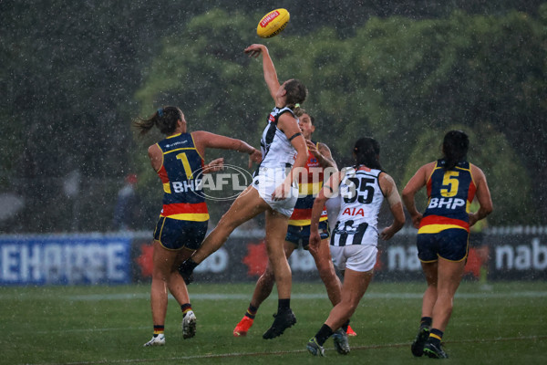 AFLW 2022 S7 Second Semi Final - Adelaide v Collingwood - A-551832