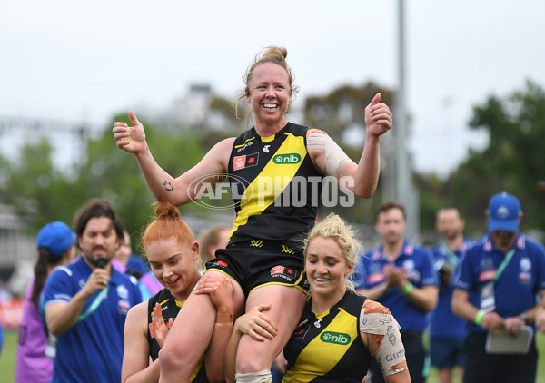 AFLW 2022 S7 First Semi Final - Richmond v North Melbourne - A-554090