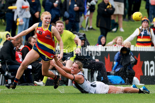 AFLW 2022 S7 Second Semi Final - Adelaide v Collingwood - A-554128