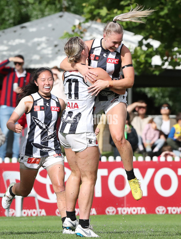 AFLW 2022 S7 Second Semi Final - Adelaide v Collingwood - A-554483