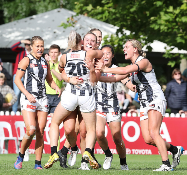 AFLW 2022 S7 Second Semi Final - Adelaide v Collingwood - A-554487