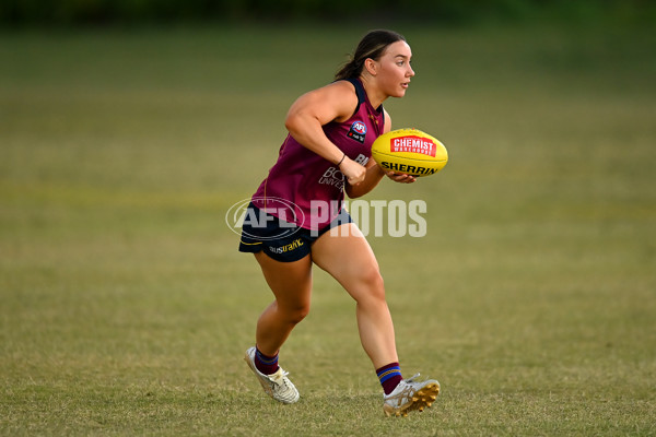 AFLW 2022 S7 Training - Brisbane Lions 151122 - A-557093