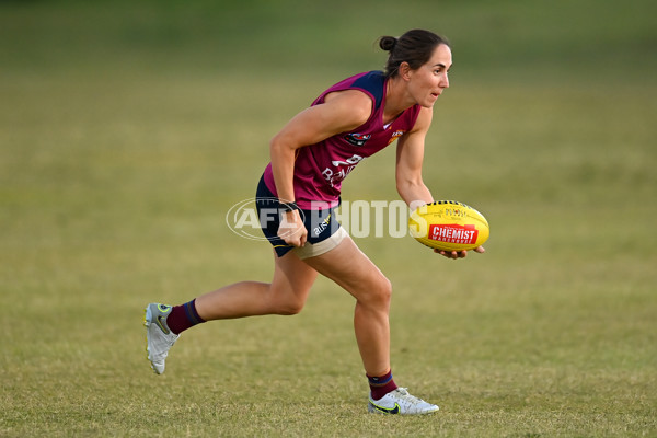 AFLW 2022 S7 Training - Brisbane Lions 151122 - A-559996