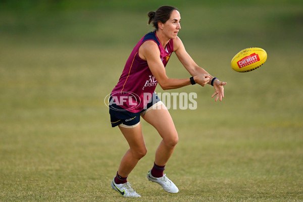 AFLW 2022 S7 Training - Brisbane Lions 151122 - A-560091