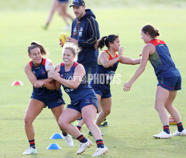 AFLW 2022 S7 Training - Adelaide Crows 161122 - A-567177