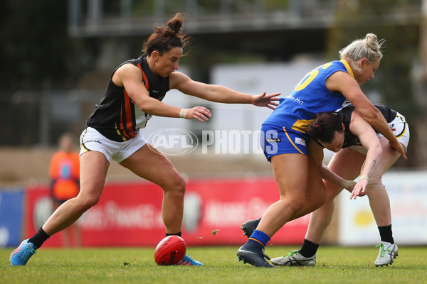 VFLW 2018 Round  13 - North Melbourne v NT Thunder - 617156