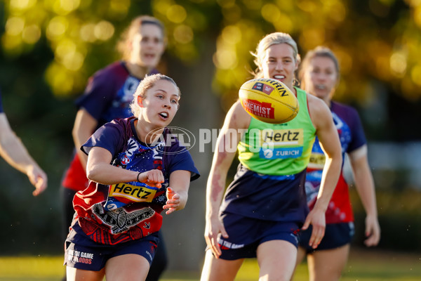 AFLW 2022 S7 Training - Melbourne 171122 - A-576334